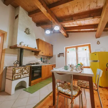 Casa Della Montagna - Delle Rondini アパート *